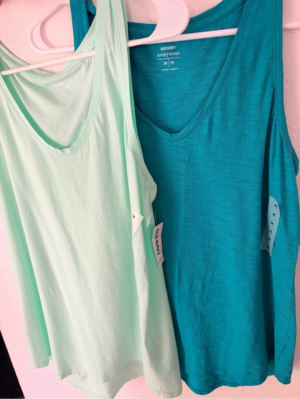 Old Navy Mint Green Scoop Neck Tank Top